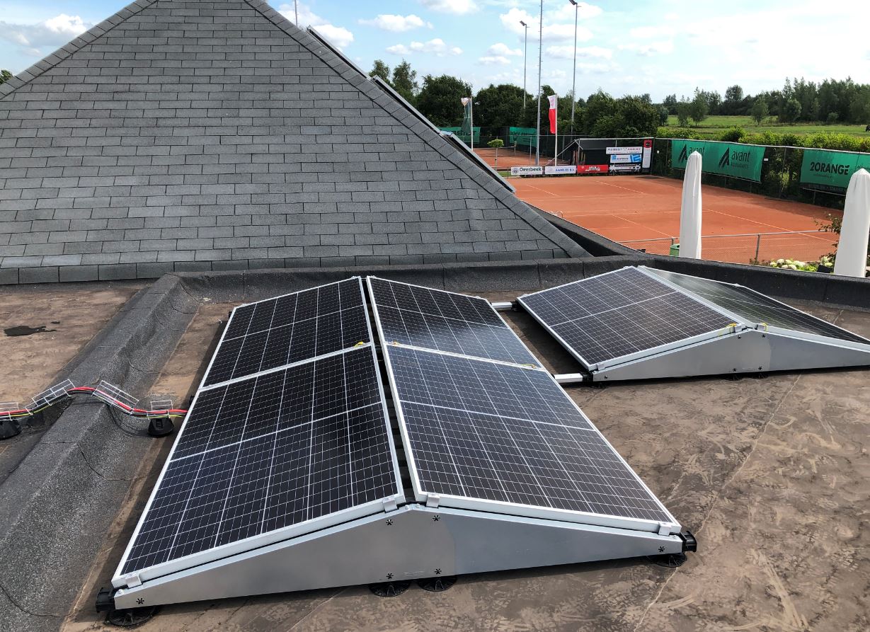 zonnepanelen HLTC Bergvliet plat dak